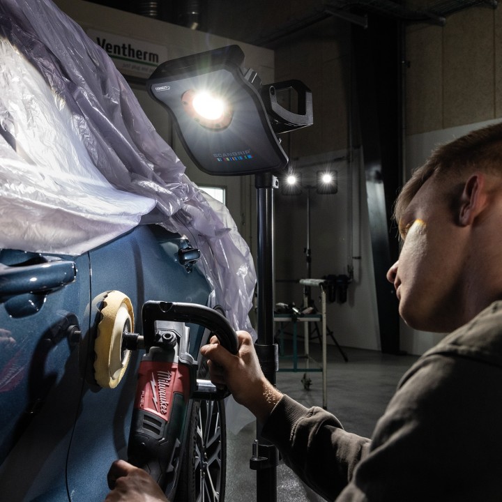 Projecteur portatif LED 35w 2500-6500°K IRC96 300-3000Lm sans Batterie