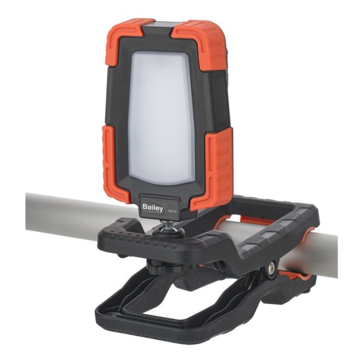 RoBust LED Multi 20W 6500K IP54 IK08 1500lm on clip/clamp - Rechargeab